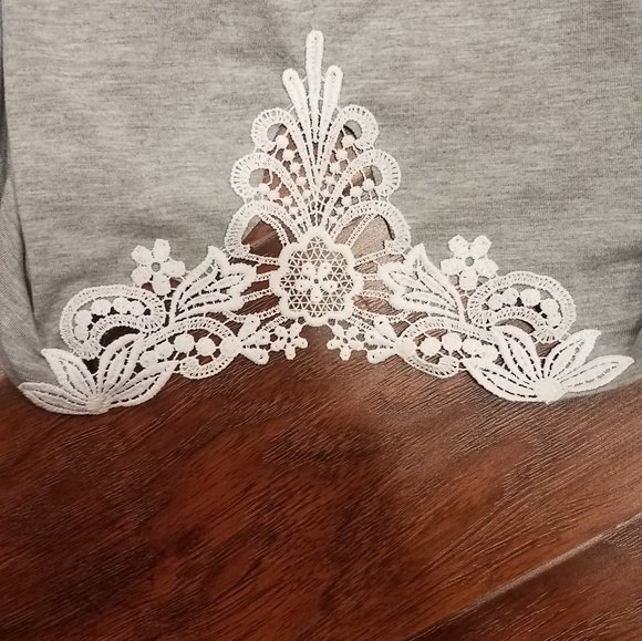 🧡🧡 Gray romper sz 1x 🧡🧡 - Picture 5 of 8